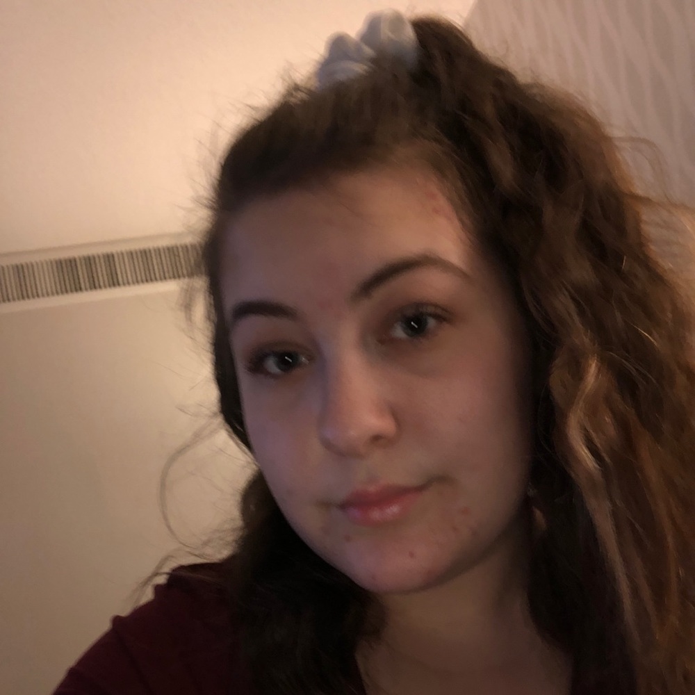 Meet your Posher, Hannah